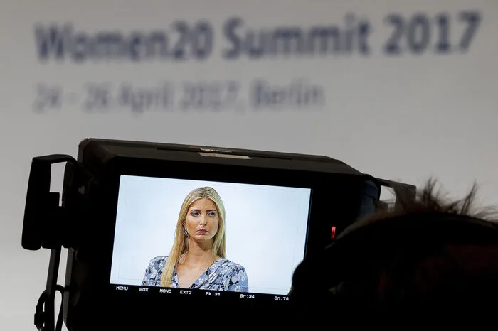 Beim Versuch, ihren Vater zu verteidigen, erntete Trump Buhrufe. Eine Tatsache, die in den US-amerikanischen Medien für Schlagzeilen sorgte.