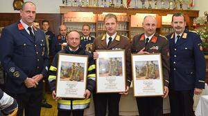 Seit zehn Jahren wird das Friedenslicht von Feuerwehren des Tales entgegen genommen. Anlässlich des Jubiläums wurden Urkunden verteilt