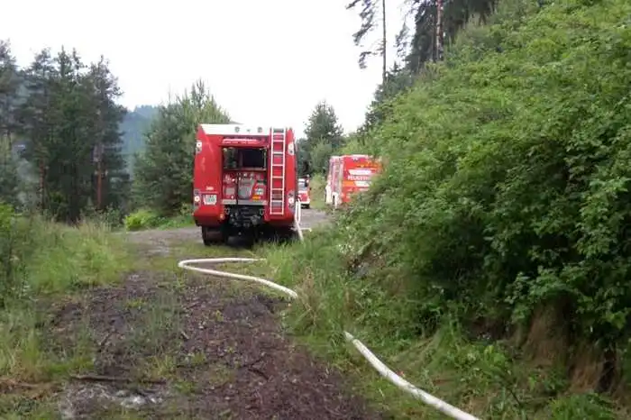 Ein altes Sprichwort besagt: „Der Blitz schlägt nie zweimal am gleichen Ort ein. Diesem Sprichwort können wir nicht mehr zustimmen", waren sich die Feuerwehrleute einig.