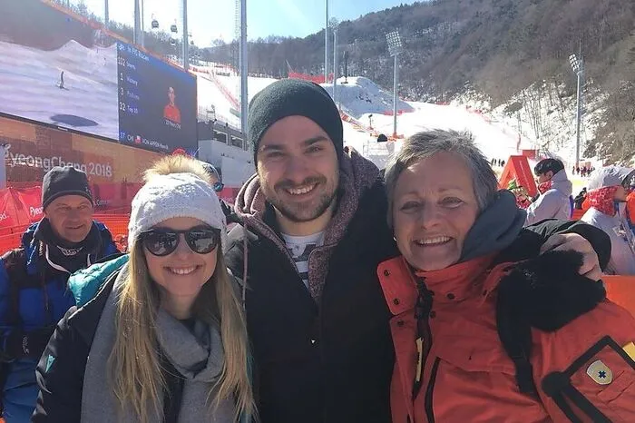Mayers Freundin Claudia, Bruder Lukas und Mama Margret drückten die Daumen