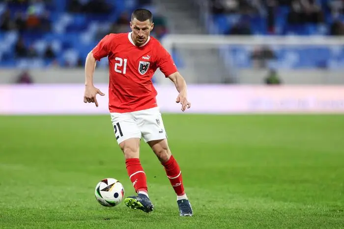 Stefan Lainer: 3
Feierte nach seiner Krebs-Erkrankung sein Comeback im Nationalteam und machte das ordentlich. Defensiv ließ er Nebenmann Leopold Querfeld gelegentlich im Stich.