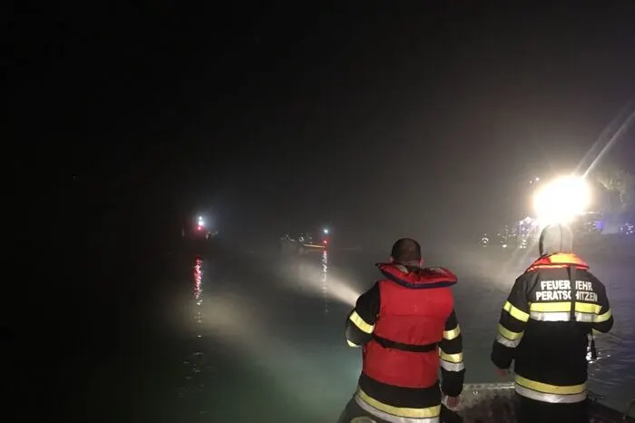 Das Bundesheer unterstützte die Wasserrettung, die Feuerwehr und die Polizei bei der Bergung.
