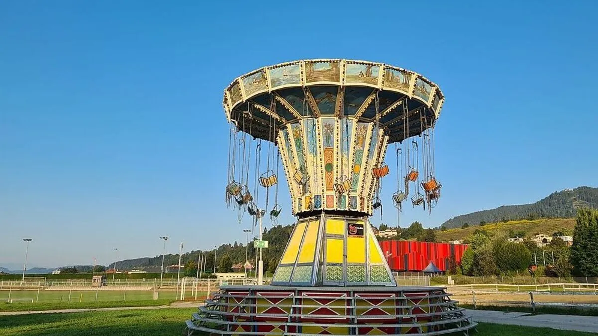 Das Kinderkarussell der Pötscher-Schwestern steht bereits auf seinem Platz 