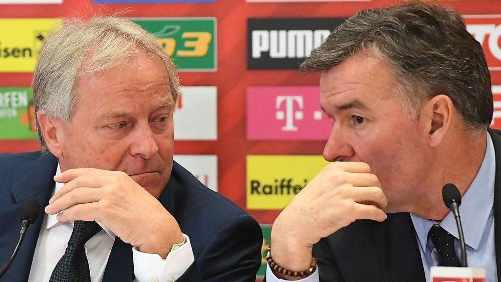 Stellen sich hinter den Teamchef: ÖFB-Boss Leo Windtner (l.) und Sportchef Willi Ruttensteiner