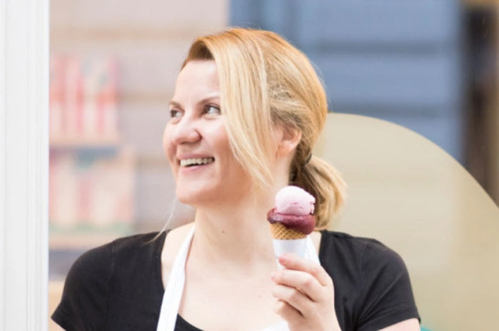 Auch Mariane Leyacker-Schatzl hat ihre vegane "Eisperle" schon eröffnet. Unter anderem mit der neuen Sorte "Hot Mango". Um 1,90 Euro.