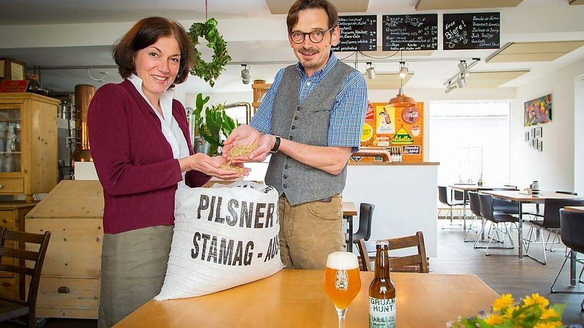 Seit Mai 2012 betreiben Helga Leis-Schenkermaier und ihr Mann Reini Schenkermaier die Privatbrauerei Erzbergbräu samt Restaurant in Eisenerz