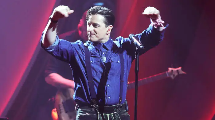 Sänger Andreas Gabalier (40) hält sich für seine kraftraubenden Bühnenshows gezielt fit.