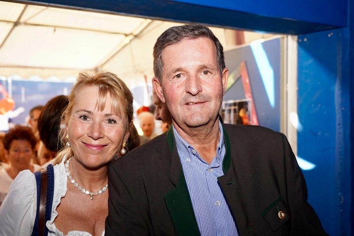 Der Bezirkshauptmann Klaus Brandner mit Gattin Eva lässt sich das musikalische Großereignis auch nicht entgehen  