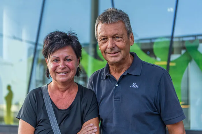 Margit (64) und Erich (71) Höll sind beide von einer Corona-Infektion genesen, und wollen ihren Schutz nun auffrischen.