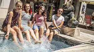 Es bleibt heiß: Gewitter am Freitag bringen nur kurze Abkühlung.