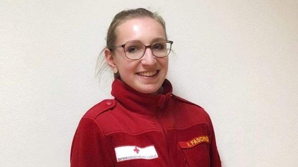 Die 19-jährige Hanna Fasching arbeitet ehrenamtlich beim Roten Kreuz