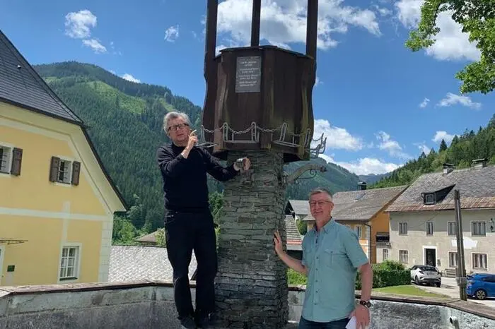 Hubert Wendner mit Schauspieler Johannes Silberschneider, der mit seinen Eltern von Mautern immer nach Radmer zur Wallfahrtskirche gepilgert ist.