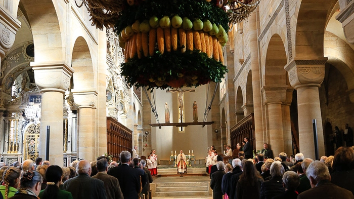 Die Basilika Seckau war am Freitag, den 5. Oktober 2018, das Ziel der ersten Steirischen Jägerwallfahrt im Jagdbezirk Murtal. Der Dom im Gebirge unter den Seckauer Tauern bot ein gewaltiges Panorama für die Pilger, die in herrlicher Landschaft aus vier Sammelplätzen losmarschiert waren.
