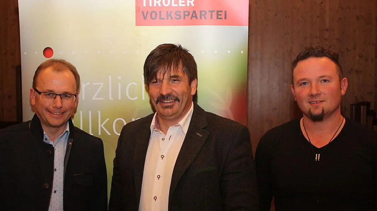 Martin Mayerl mit den neuen Köpfen der ÖVP-Untertilliach Manfred Lanzinger und Hannes Obererlacher