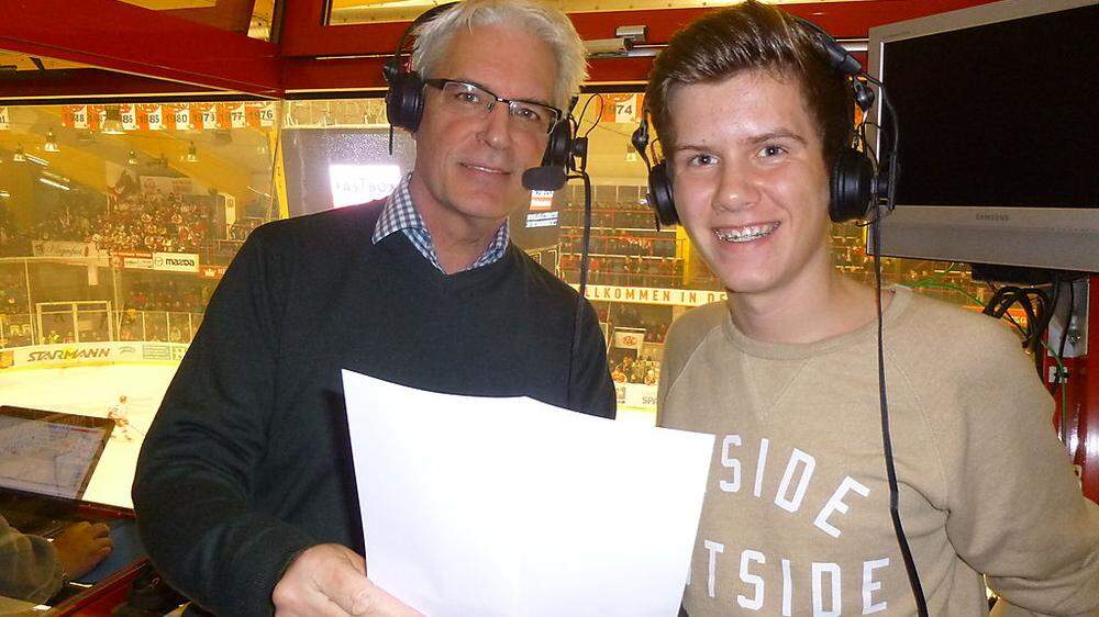 Beim KAC: Maximilian Kogler mit ORF-Sportreporter Gustav Rainer in der Radio-Kabin