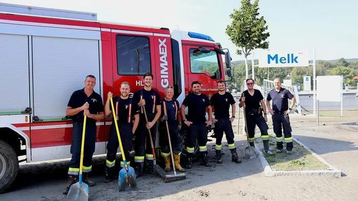In der Nacht auf Mittwoch, kurz vor 4 Uhr in der Früh, machte sich ein KHD-Zug des Bereichsfeuerwehrverbandes Leoben auf den Weg in das Katastrophengebiet Niederösterreich.