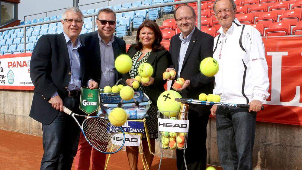 Prominente testeten in der Werzer-Arena Bälle und Schläger für die Journalisten-Tennis-Europameisterschaften in Pörtschach
