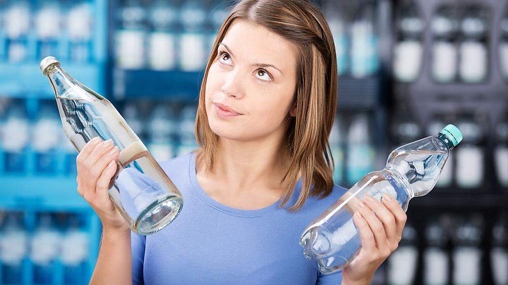 Wird Mineralwasser für zu Hause erstanden, greifen immer mehr zu Pfand-Glasflaschen