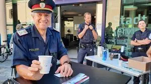 Chefinspektor Josef Neuhold stand mit seinem Team für Fragen und zum Gesprächsaustausch bereit