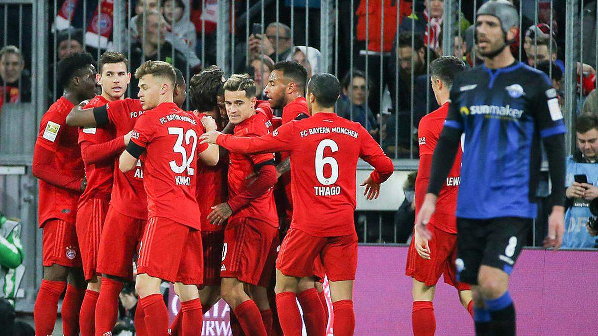 Bayern  gewann gegen Paderborn