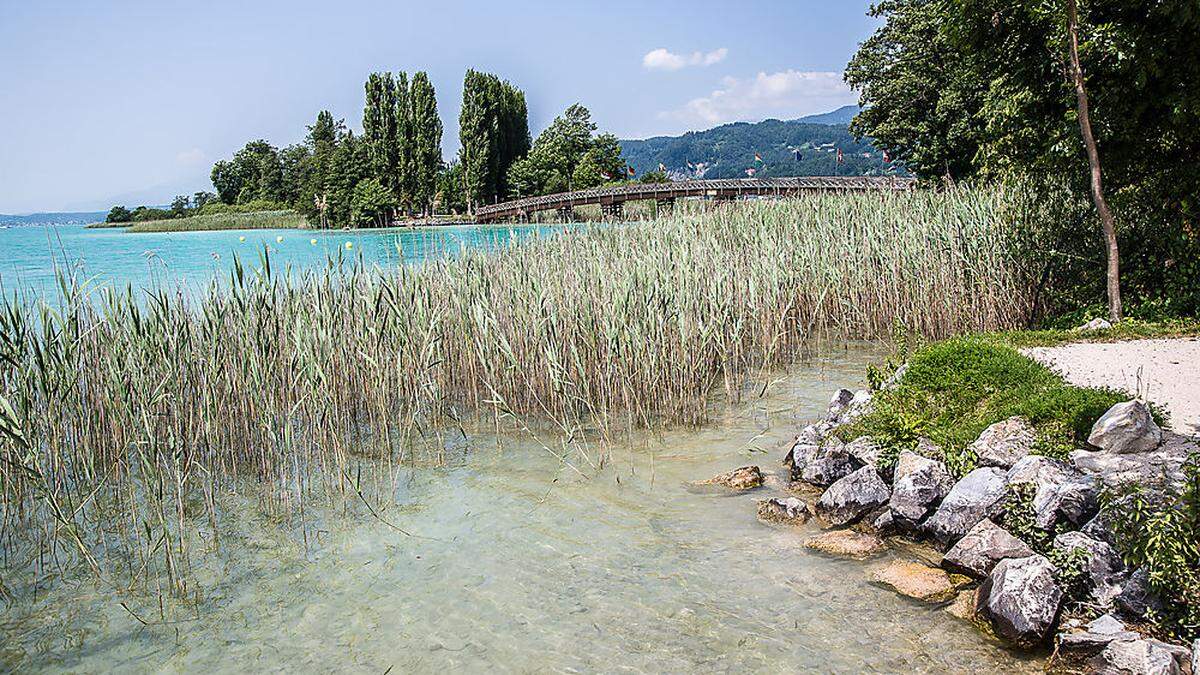 Einzigartige Farbe: Der Wörthersee lädt zum Baden ein