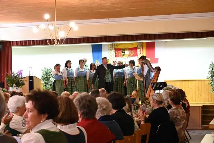 Mitwirkende waren unter anderem der Volksliederchor Althofen unter der Leitung von Jakob Feichter.
