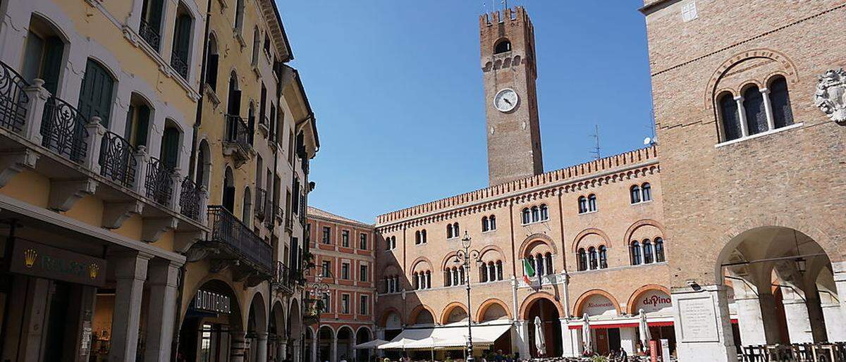 Die Piazza dei Signori ist das Herzstück von Trevisos Altstadt