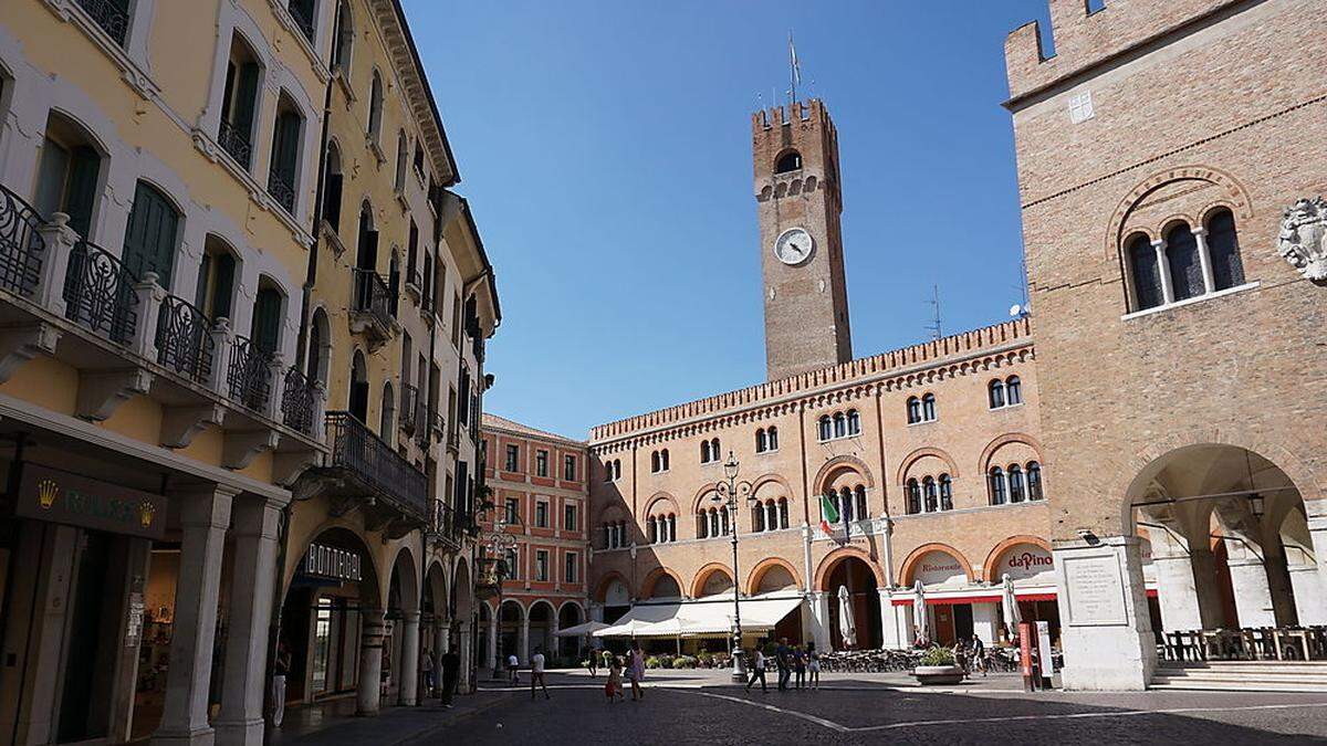 Die Piazza dei Signori ist das Herzstück von Trevisos Altstadt