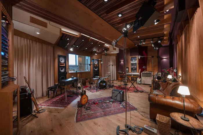 High-End-Tonstudio Paris: Architektur &amp; Akustik-Guru John Storyk von WSDG meint dazu: "Das schönste und beste Tonstudio in ganz Europa ist momentan jenes in Paris."