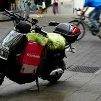 Foodora plant nach eigenen Angaben bis 2027 „Investitionen im siebenstelligen Bereich“ und hat über den Sommer Informationsveranstaltungen für die eigenen Fahrer veranstaltet