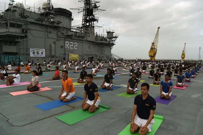 In Ahmedabad in Modis Heimat-Bundesstaat Gujarat sollte ein Rekord für die größte Yoga-Veranstaltung der Welt aufgestellt werden. Den Behörden zufolge kamen mehrere Hunderttausend Menschen zusammen.
