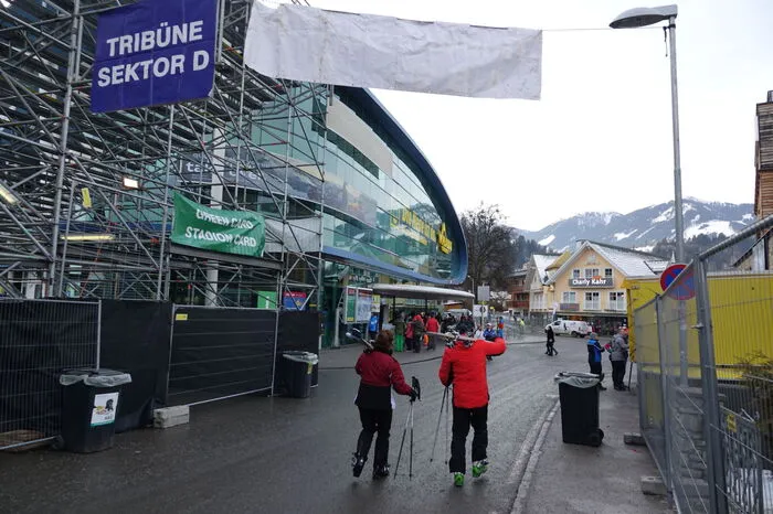 Am Vormittag wird auf der Planai auch noch selbst auf den Skier gestanden