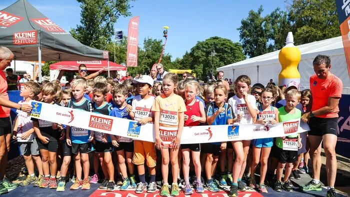 Spaß, Sport und Spiel - Die Kinder bei den unterschiedlichen Bewerben im Rahmen von Kärnten Läuft sausten am Wörthersee entlang.