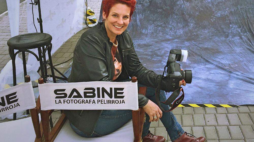 Machte sich und ihre Haarfarbe zum Markenzeichen auf den Kanaren: Die Steirerin Sabine Hütter