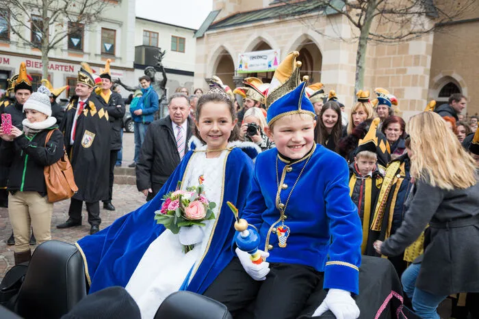 Es sind dies Prinzessin Valentina I (Prosen) und Prinz Gaudelius LII, Constantin Haberl