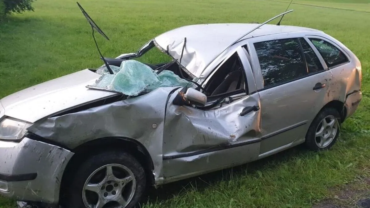 Das Auto kam von einer Gemeindestraße in Greinbach ab
