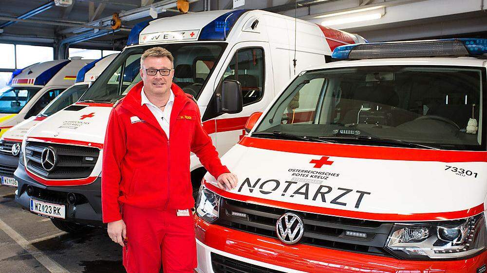 Markus Flicker, leitender Notfallsanitäter mit dem Notarzteinsatzfahrzeug (NEF)