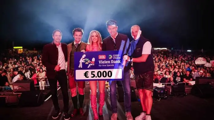 Raffael Fux und Bernd Brodtrager (Bauernbund), Melissa Naschenweng, Andreas Prückler („Steirer helfen Steirern“), Alfred Pierer (Latschenhütte)