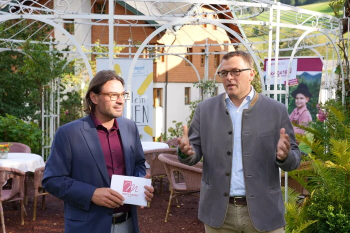 TVB-Obmann Jakob Forstnig: "Die Zusammenarbeit mit den regionalen Anbietern wird vertieft. Kein Kalb soll das Dorf mehr verlassen - von der Geburt bis zur Verwertung soll alles im Ort geschehen."