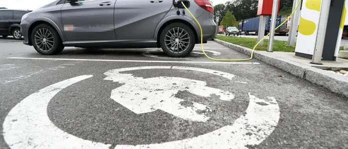 Bei einer Tankstelle passierte der Zusammenstoß (Sujetbild)