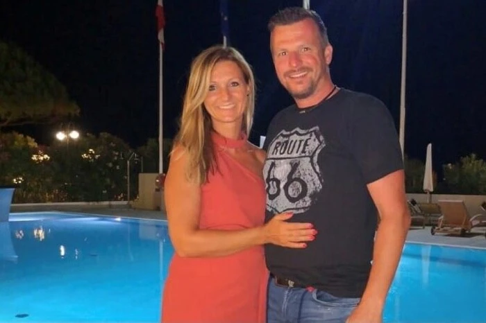 „Wir freuen uns schon total darauf, wenn wir als Familie Ausflüge machen, dass wir dann auch wieder in ein Restaurant oder eine Buschenschank gehen können. Auf eine gute Jause freuen wir uns auch bei unseren Wanderungen auf der Weinstraße. Und die Kinder freuen sich schon, dass sie wieder ins Kino dürfen, auf ihre Freunde und sie sind glücklich, dass sie nicht mehr im Distanzunterricht sein müssen.“