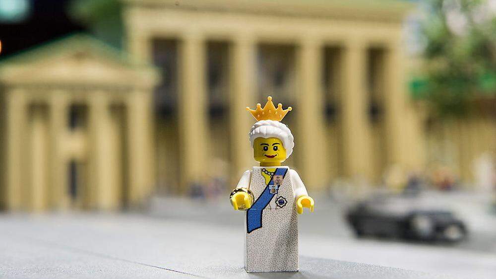 Auch das Berliner Legoland ist auf Queen Elizabeth II. vorbereitet