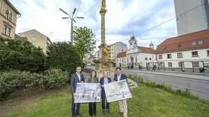 Projekt Griesplatz neu: Stadtplanungschef Bernhard Inninger, Rita Engl vom Landschaftsplanungsbüro D\D, Vizebürgermeisterin Judith Schwentner und Stadtbaudirektor Bertram Werle (v. l.). Die Pestsälue soll übrigens versetzt werden