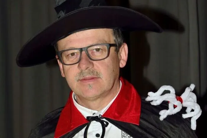 Nach dem Einzug der Masken und der Eröffnung wurde zur mitreißenden Musik von DJ Stefan Prascsaics eifrig getanzt.