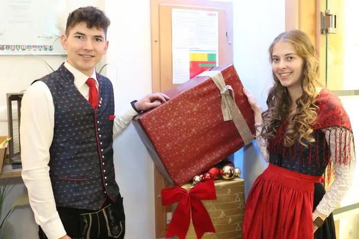 LJ Brückl-Obmann Alexander Krall und LJ-Leiterin Alexandra Jordan (Foto) konnten im Gemeinschaftshaus unter anderem Bürgermeister Harald Tellian mit Stellvertreter Robert Cech sowie LJ-Landesleiterin Martina Ogriseg und LJ-Bezirksobmann Philipp Mitschey willkommen heißen. 
