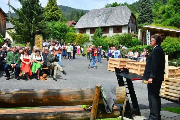 Am Jubiläumsprogramm standen außerdem Museumsführungen, die Eröffnung der E-Ladestationen, eine Oldtimer-Sternfahrt und vieles mehr.