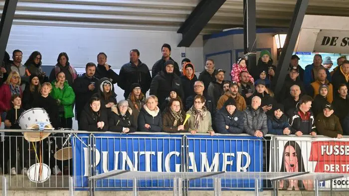 Besucher Ossiachersee Halle, ESC Steindorf vs. EC Hornets Spittal 25.2.2024, ESC Steindorf vs. EC Hornets Spittal 25.2.2024 am 25.02.2024 in Steindorf (Ossiachersee Halle), Austria, (Photo by Bernd Stefan)