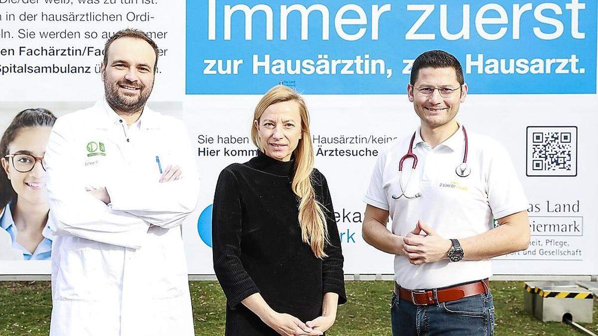 Ärztekammer-Präsident Michael Sacherer, Landesrätin Juliane Bogner-Strauß und Allgemeinmediziner Alexander Moussa