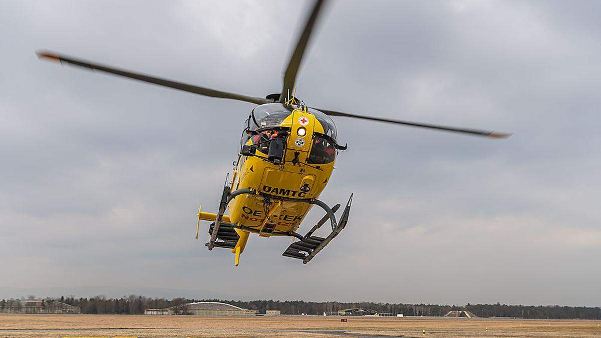 Ein Rettungshubschrauber brachte den Verletzten in das LKH Graz