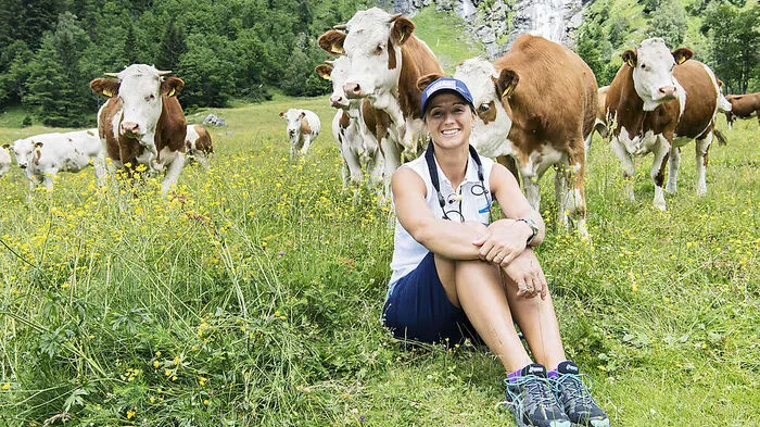 Michaela Kirchgasser unterstützt das Milka-Projekt "Lila liebt Grün" im Nationalpark Hohe Tauern